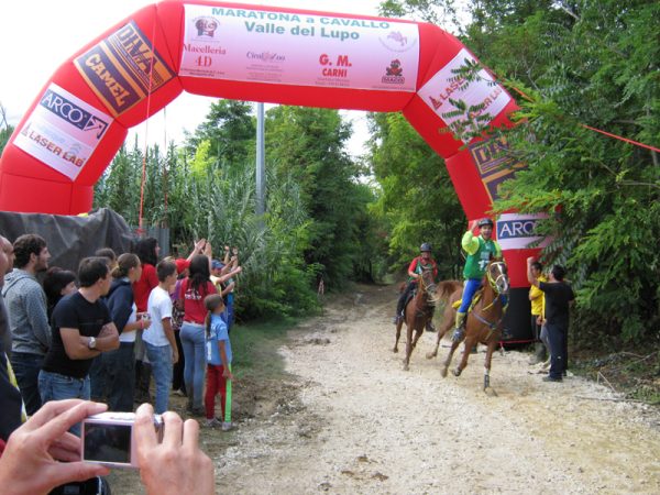 Arrivo in volata Perrotti Zaraca San Giovanni teatino 09006