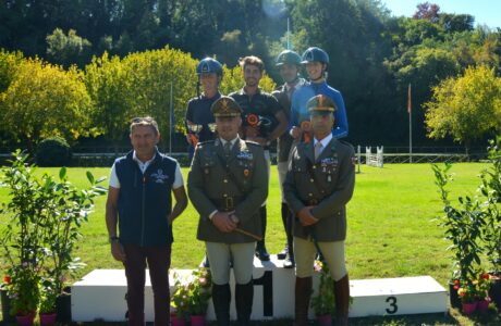 Premiazione della categoria riservata ai 5 anni con il Col. Marco Del Nevo, il Col. Alessandro Spissu ed il Ten Col. Francesco Guarducci ispettore MASAF