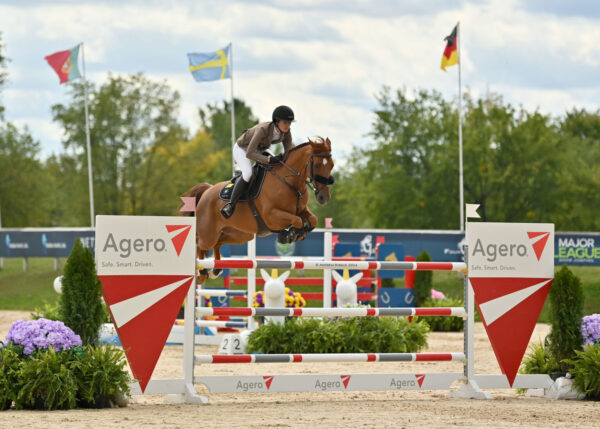 Charlotte Jacobs & Rincoola Milsean. Photo © Andrew Ryback Photography