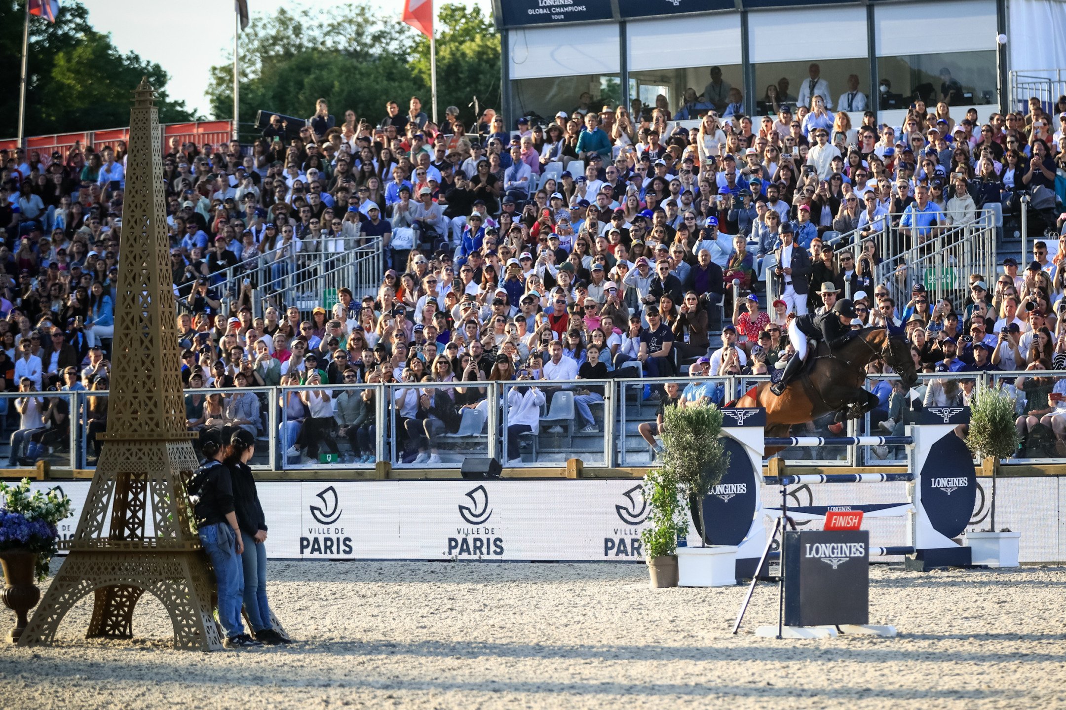 Jeanne Sadran Dexter de Kerglenn CSI5 1.60m Grand Prix LGCT PARIS 220624 MS2 7894