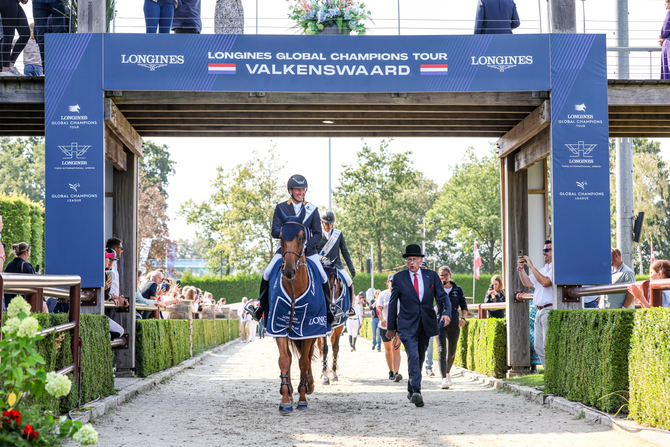 LGCT VALKENSWAARD 610 de Luca Lorenzo Denver de Talma CSI 5 1.60m GP PRIZE GIVING 25082024 R3LB9551 1