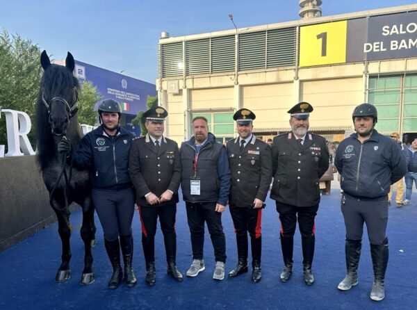 Carabinieri e Dott. Carluccio - Stallone Murgese Netrix - Fieracavalli 2024