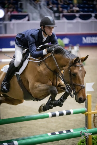 L'americano Alex Matz apre la competizione internazionale al Royal Horse Show di Toronto