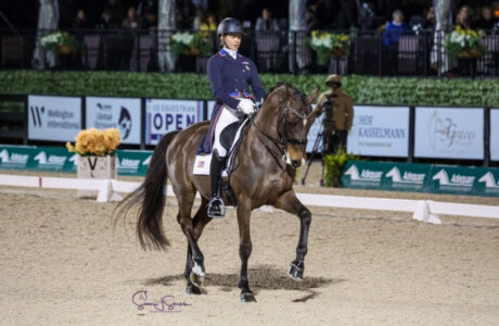 Anna Marek e Fire Fly si scaldano per aggiudicarsi la Coppa del Mondo di Freestyle all'AGDF