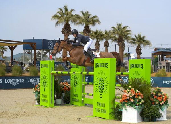 McKayla Langmeier, vincente al Desert International Horse Park