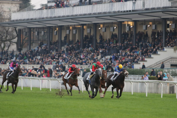 Ippodromo Snai San Siro Corsa Galoppo e Tribuna Principale