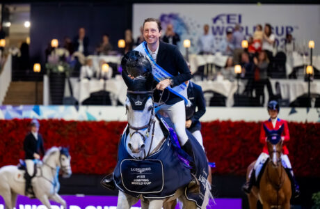 Martin Fuchs su Leone Jei alla Longines FEI Jumping World Cup Final 2025 di Basilea