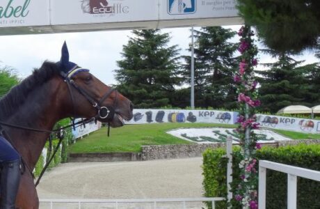 Gorla Minore si accende con il CSIO3* Gorla Minore si accende con lo CSIO3* Longines EEF Series: dodici squadre pronte a dare spettacolo